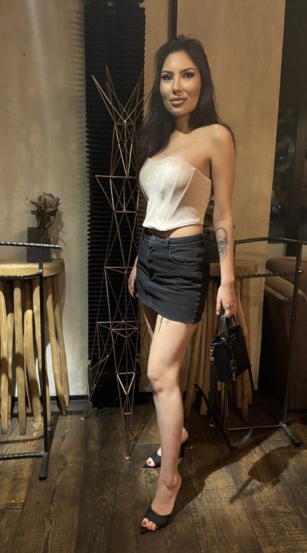 taksimescortelanur-1 Taksim Escort Elanur Randevularımda Partnerimi Büyülüyorum